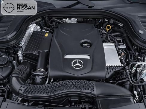Used 2018 Mercedes-Benz GLC 300 w/ Premium Package image 14