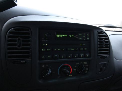 Used 1999 Ford F150 2WD SuperCab image 15