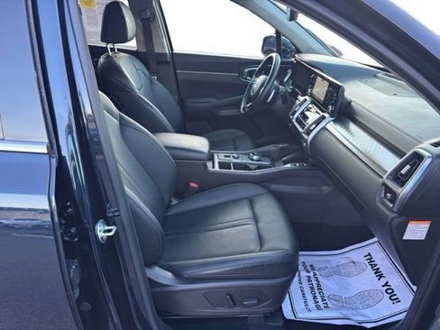 Certified 2023 Kia Sorento EX AWD/4WD image 11