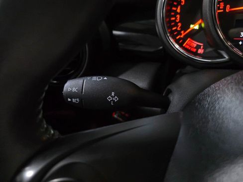 Used 2020 MINI Cooper 4-Door Hardtop FWD image 21