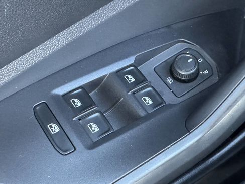 Used 2019 Volkswagen Jetta S w/ Driver Assistance Package image 20