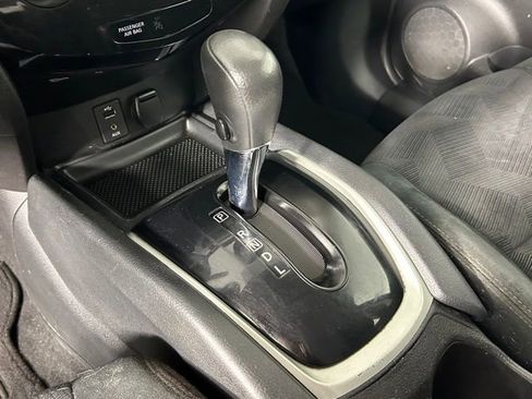 Used 2016 Nissan Rogue S AWD/4WD image 20