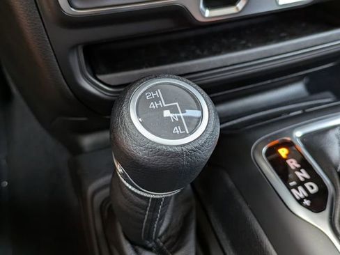 New 2025 Jeep Gladiator Sport image 22