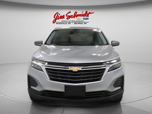 Used 2024 Chevrolet Equinox LS w/ LS Convenience Package AWD/4WD image 3