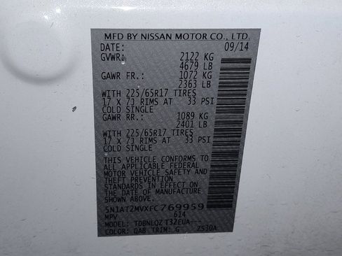 Used 2015 Nissan Rogue SV image 33