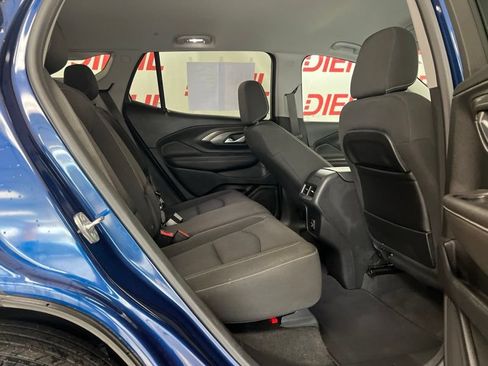 Used 2022 GMC Terrain SLE w/ Driver Convenience Package FWD image 11