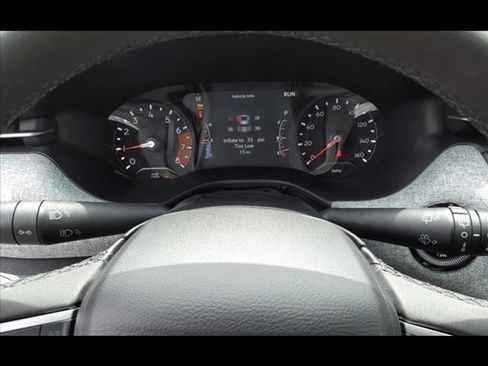Used 2024 Jeep Compass Latitude AWD/4WD image 14