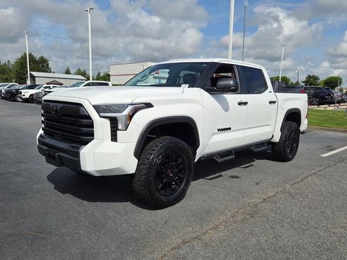 Used 2024 Toyota Tundra SR5 AWD/4WD image 3