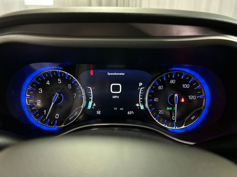 New 2026 Chrysler Voyager LX image 14