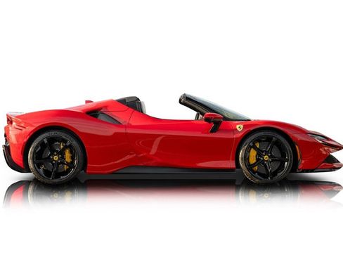 Used 2025 Ferrari SF90 Spider image 2