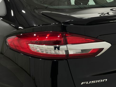 Used 2020 Ford Fusion Energi Titanium image 33