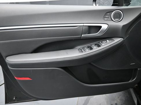 New 2025 Hyundai Sonata Limited image 27