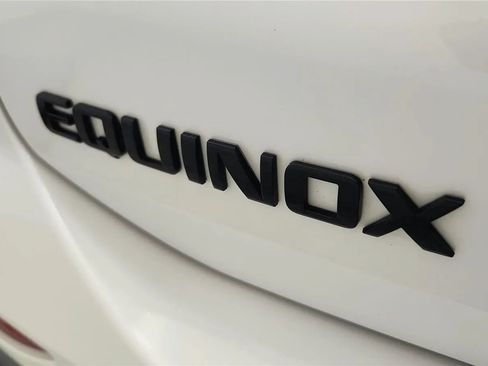 Used 2022 Chevrolet Equinox RS FWD image 34