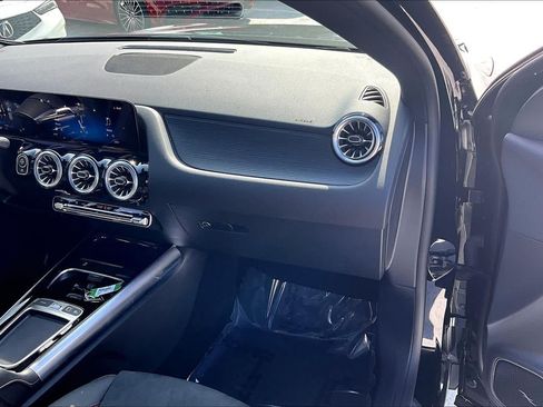 Certified 2025 Mercedes-Benz GLA 35 AMG 4MATIC image 31