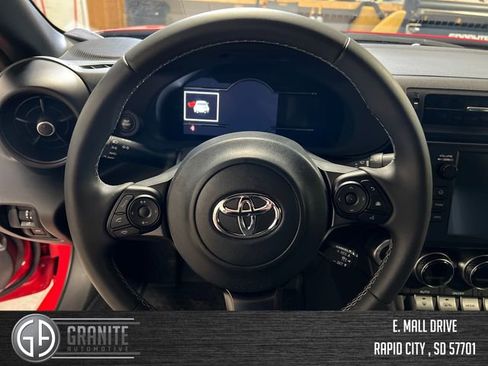 Used 2025 Toyota GR86 Premium w/ ALL Weather Mat Package (TMS) RWD image 15