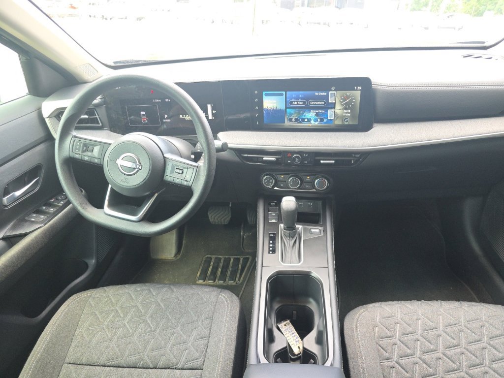 Certified 2025 Nissan Kicks SV AWD/4WD image 15