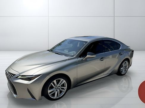 Used 2023 Lexus IS 300 w/ Comfort Package RWD image 4