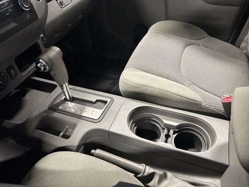 Used 2019 Nissan Frontier SV image 32