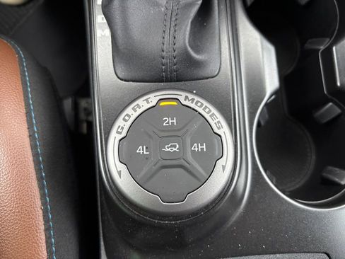 Used 2023 Ford Bronco Outer Banks image 26