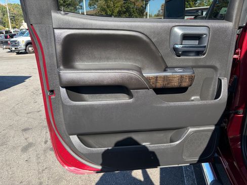 Used 2015 GMC Sierra 2500 Denali w/ Suspension Package, Off-Road image 35