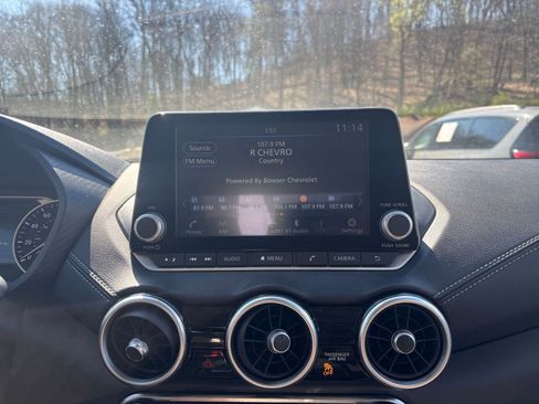 Used 2025 Nissan Sentra SV image 17