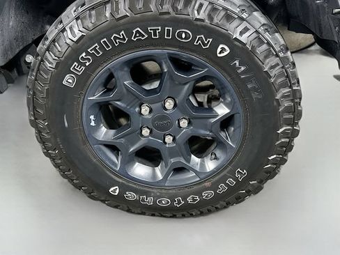 Used 2023 Jeep Wrangler Unlimited w/ Sun & Screen Package AWD/4WD image 32