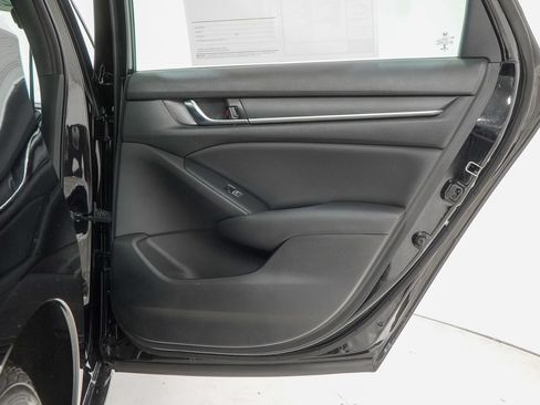 Used 2022 Honda Accord Sport image 35