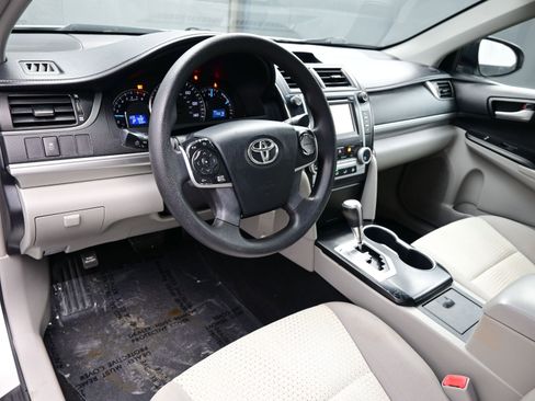 Used 2013 Toyota Camry LE image 13