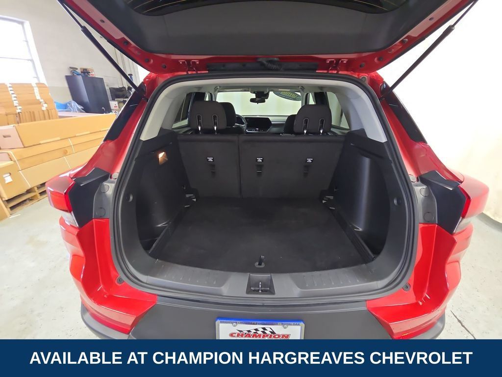 Used 2026 Chevrolet TrailBlazer LT AWD/4WD image 34