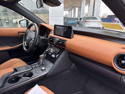 Used 2025 Lexus IS 350 F Sport w/ Navigation Package image 31