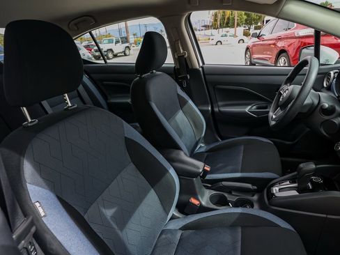 Used 2025 Nissan Versa SV w/ Trunk Package image 20