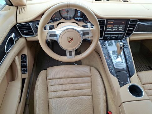 Used 2015 Porsche Panamera GTS image 12