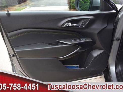 Used 2024 Chevrolet Trax LT w/ Driver Confidence Package FWD image 16
