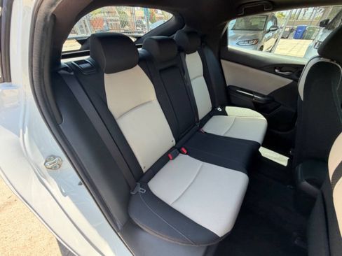 Used 2017 Honda Civic EX image 9