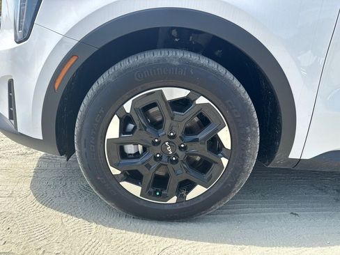 New 2025 Kia Sorento S w/ Panoramic Sunroof Package image 9