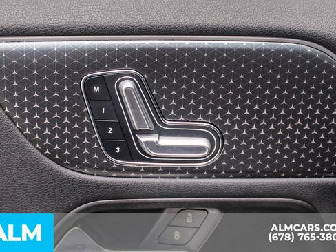 Used 2025 Mercedes-Benz GLA 250 image 38