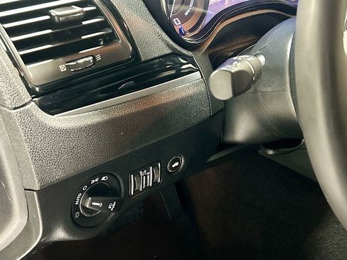 Used 2023 Chrysler 300 S image 10