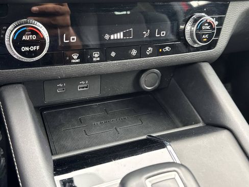 Used 2023 Mitsubishi Outlander SE FWD image 26