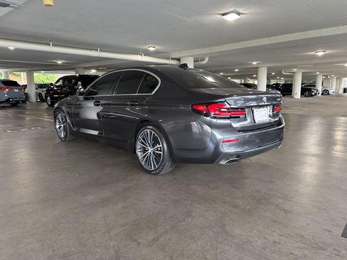 Used 2021 BMW 530i xDrive AWD/4WD image 2