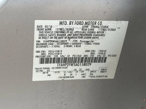 Used 2010 Ford Taurus Limited FWD image 9