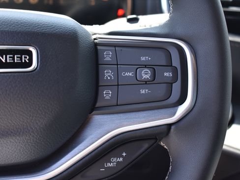 New 2026 Jeep Grand Wagoneer Limited AWD/4WD image 14