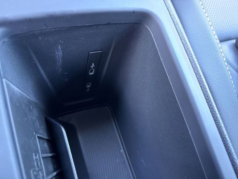 New 2026 Volkswagen Tiguan SE image 32