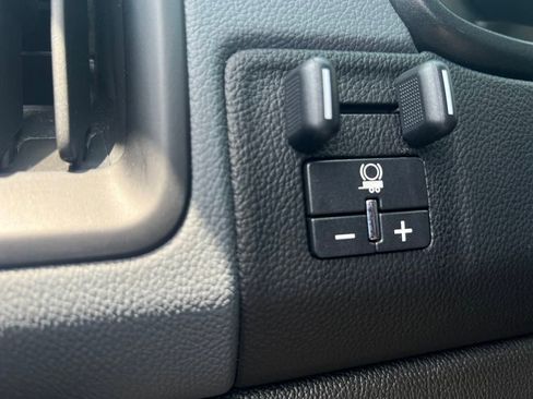 Used 2019 Chevrolet Colorado Z71 image 32