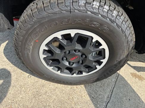 New 2026 Toyota Tacoma TRD Off-Road AWD/4WD image 33