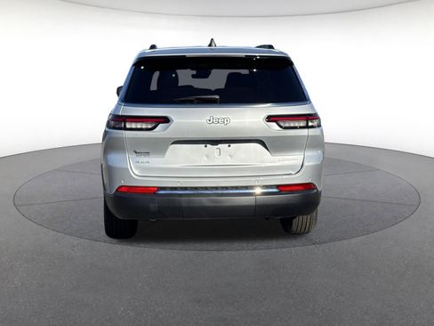 New 2025 Jeep Grand Cherokee L Laredo w/ Luxury Tech Group I image 4
