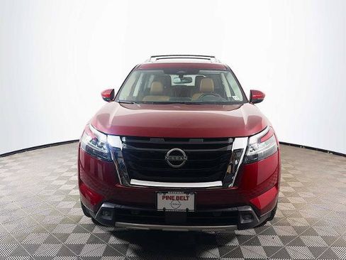 Certified 2022 Nissan Pathfinder Platinum w/ Cargo Package AWD/4WD image 2