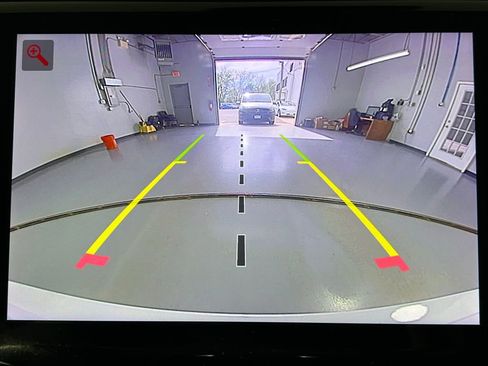 Used 2023 Jeep Grand Cherokee Limited image 22