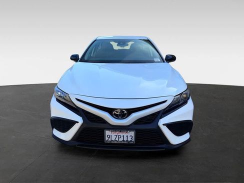 Used 2024 Toyota Camry SE FWD image 7