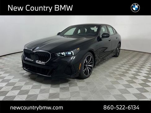 New 2027 BMW 550e xDrive AWD/4WD image 3