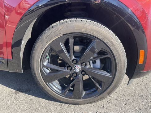 Used 2023 Buick Envision Essence w/ Sport Touring Package image 32